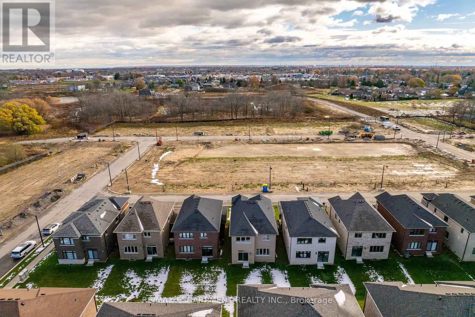 16 Sagewood Drive, Hamilton, Ontario  L9B 0K7 - Photo 49 - X12545032