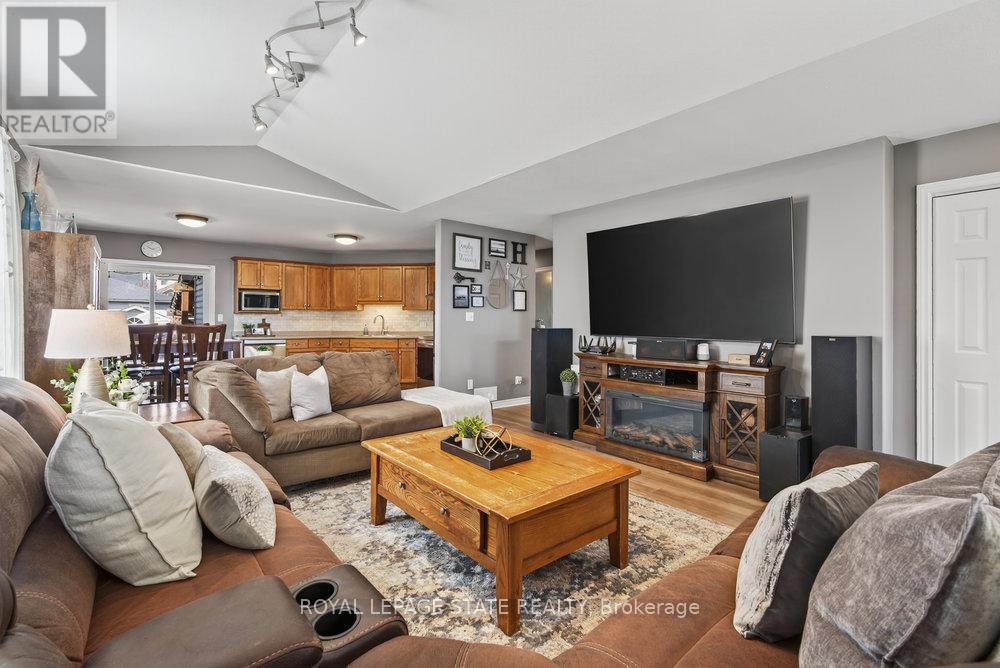 60 Saturn Road, Port Colborne, Ontario  L3K 6E1 - Photo 11 - X12545066