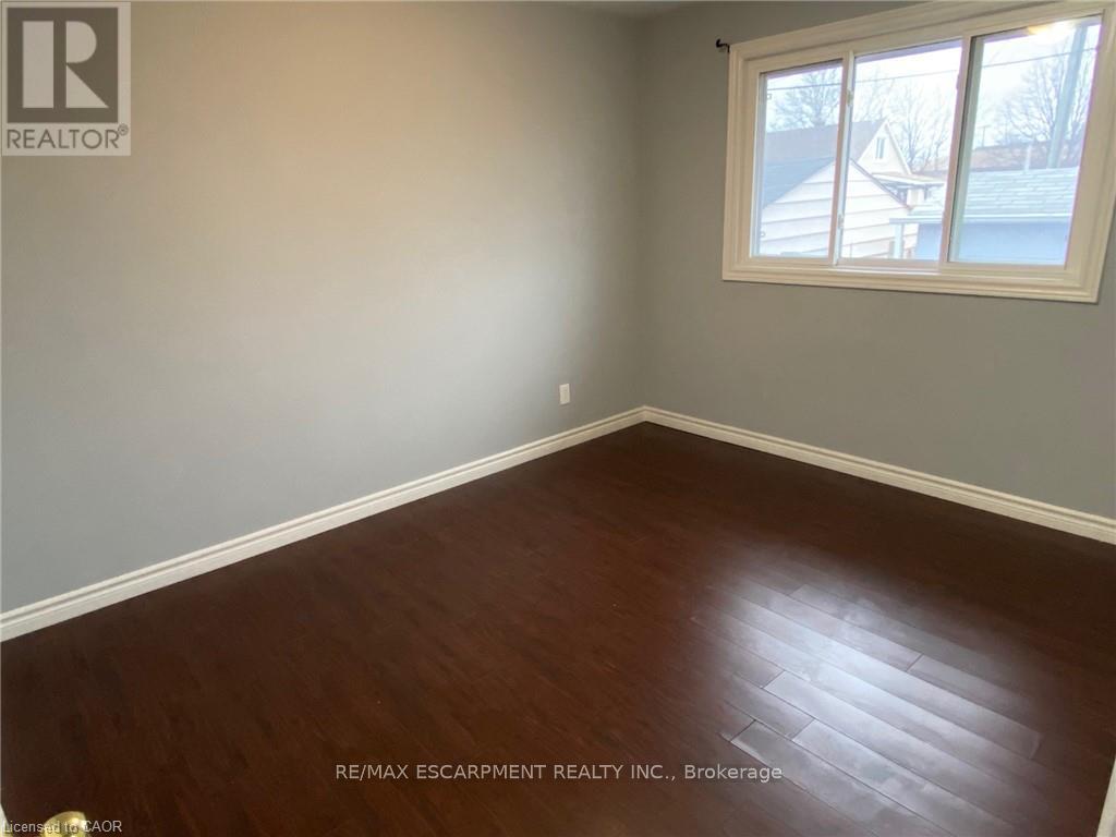 Main - 11 Parkdale Avenue S, Hamilton, Ontario  L8H 1B1 - Photo 13 - X12545094