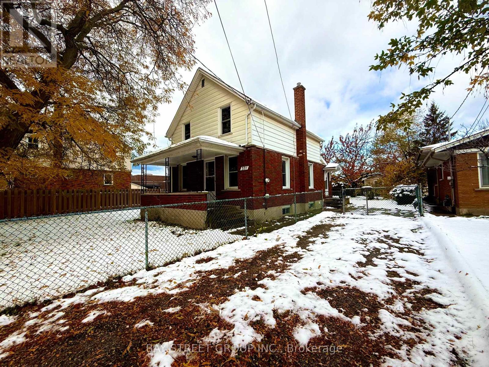 371 CARLTON STREET, St. Catharines, Ontario