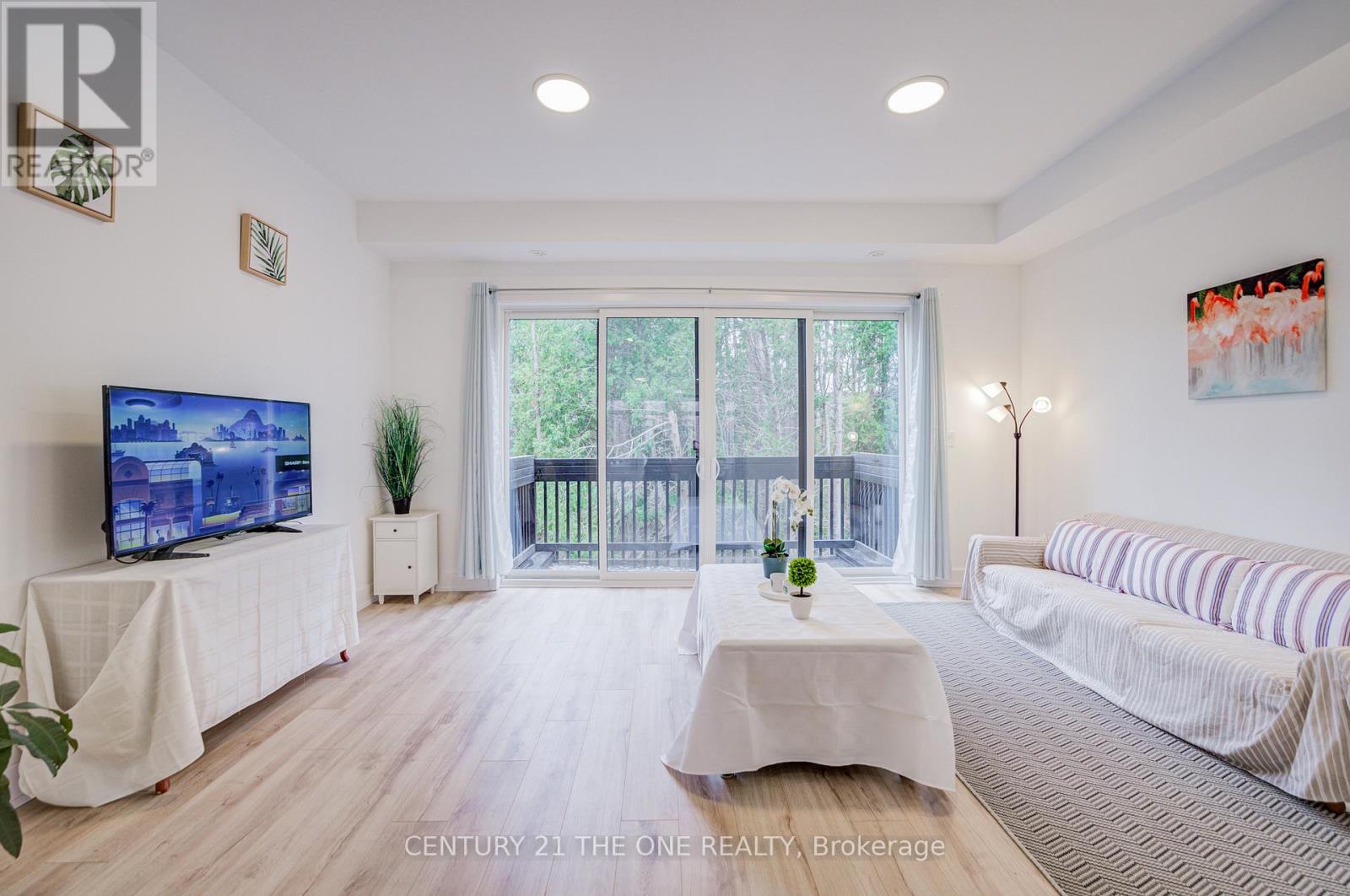 27 Chestnut Court, Aurora, Ontario  L4G 7C4 - Photo 10 - N12536876