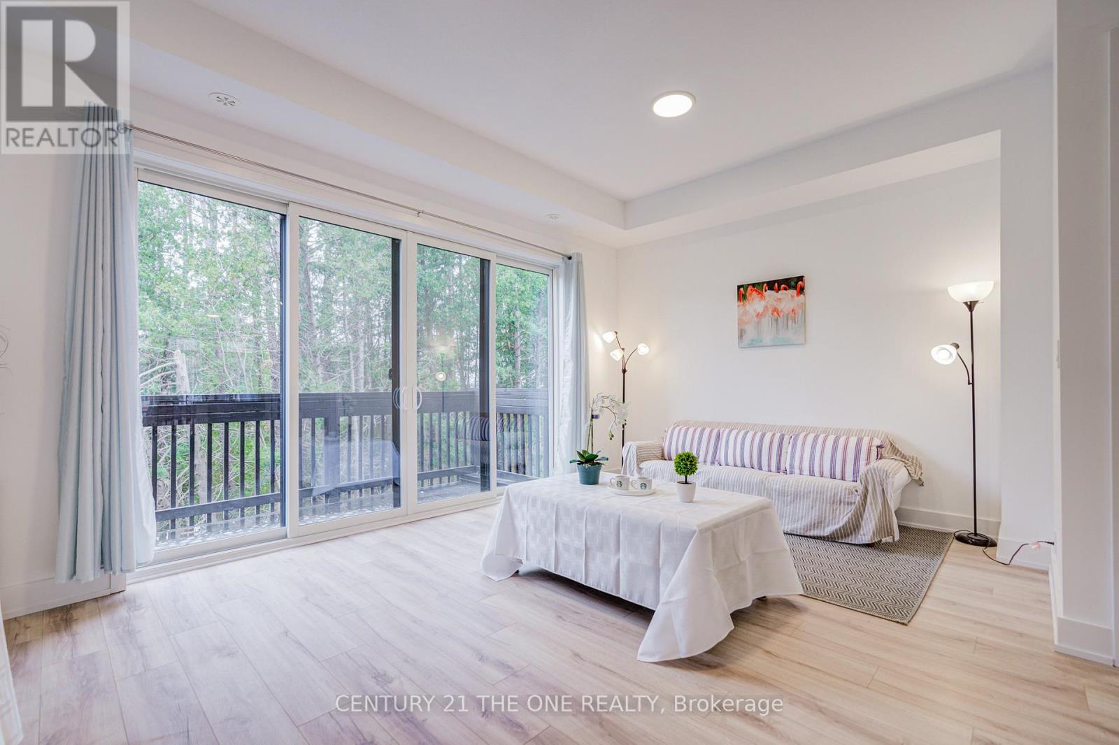 27 Chestnut Court, Aurora, Ontario  L4G 7C4 - Photo 11 - N12536876