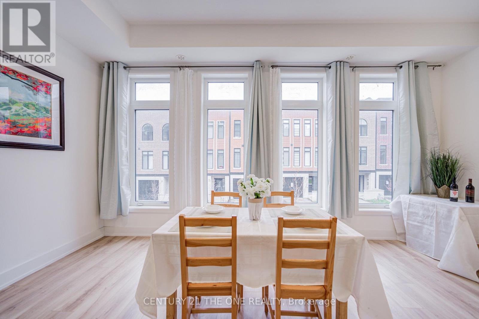 27 Chestnut Court, Aurora, Ontario  L4G 7C4 - Photo 19 - N12536876