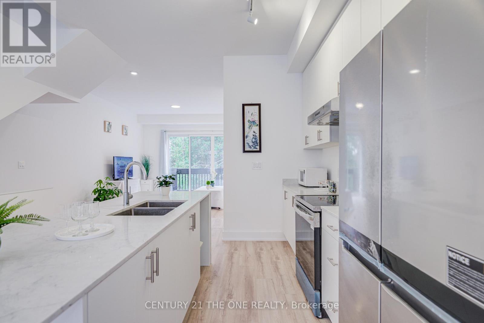 27 Chestnut Court, Aurora, Ontario  L4G 7C4 - Photo 17 - N12536876