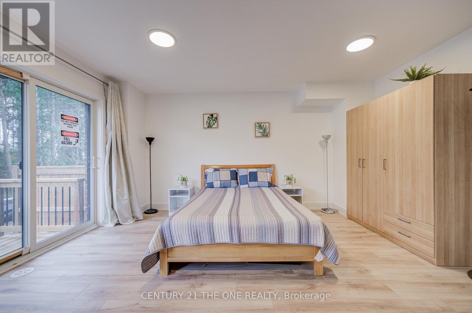 27 Chestnut Court, Aurora, Ontario  L4G 7C4 - Photo 6 - N12536876