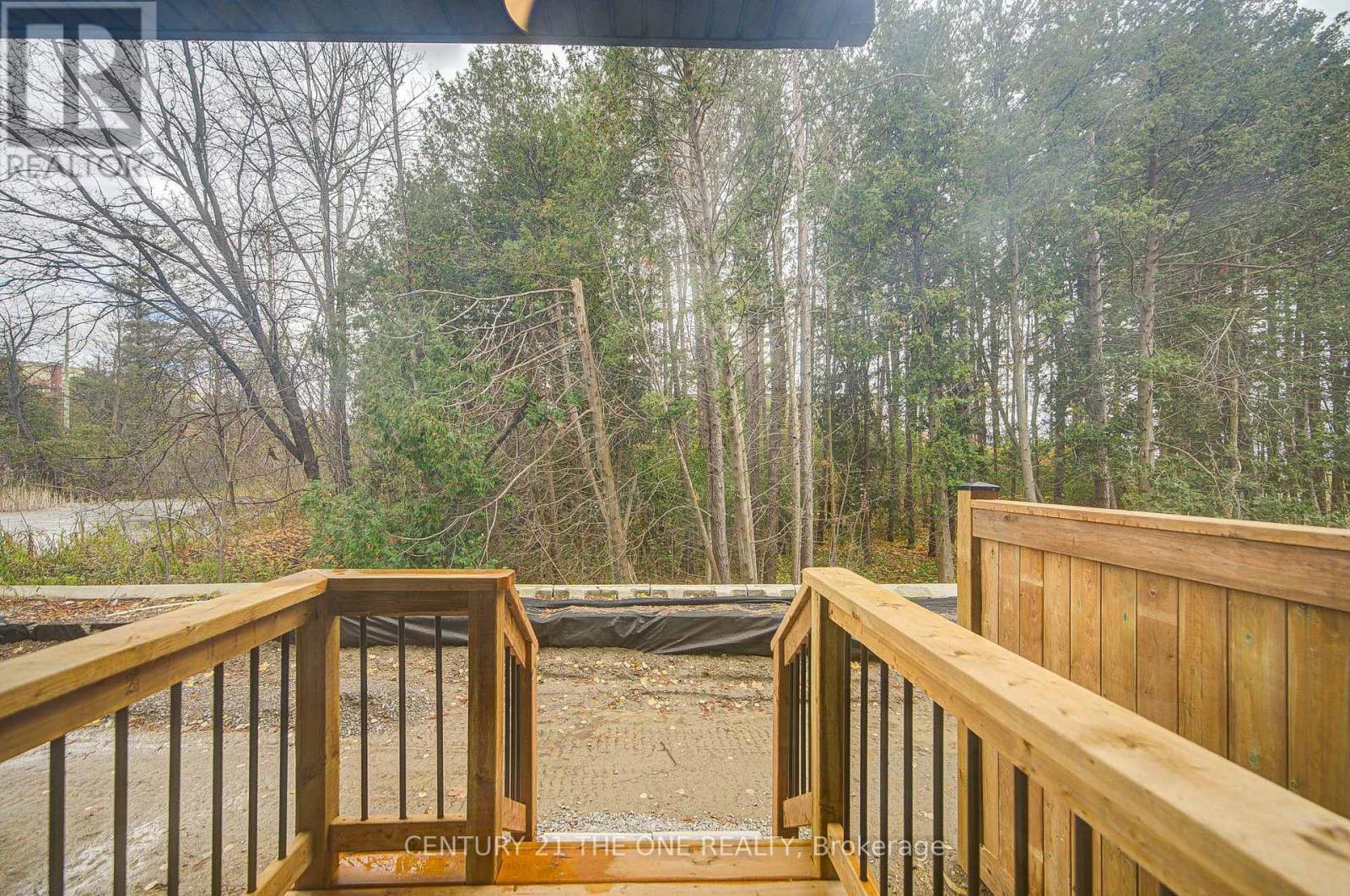 27 Chestnut Court, Aurora, Ontario  L4G 7C4 - Photo 9 - N12536876