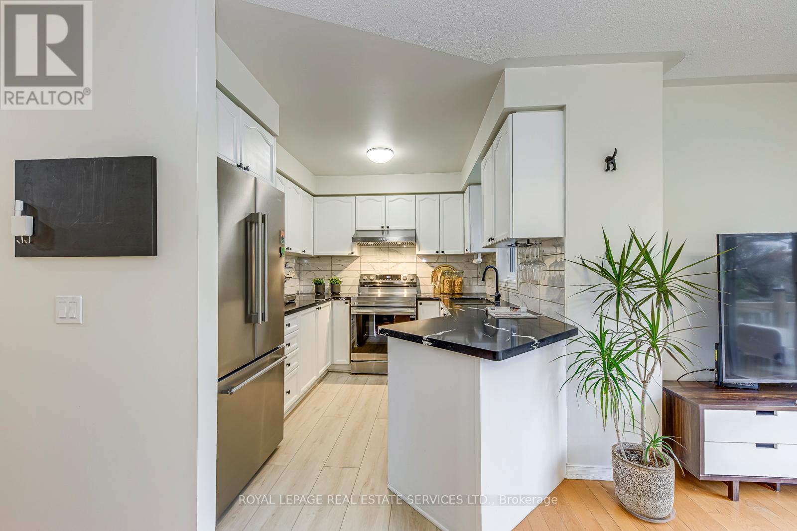 2967 Jackson Drive, Burlington, Ontario  L7M 4K7 - Photo 14 - W12544968