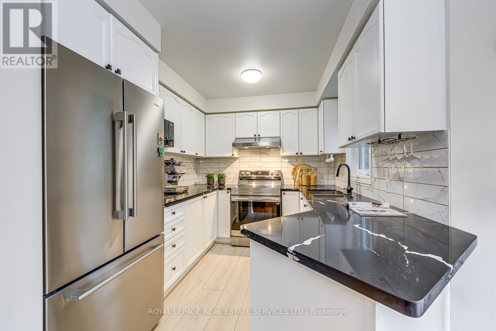 2967 Jackson Drive, Burlington, Ontario  L7M 4K7 - Photo 15 - W12544968