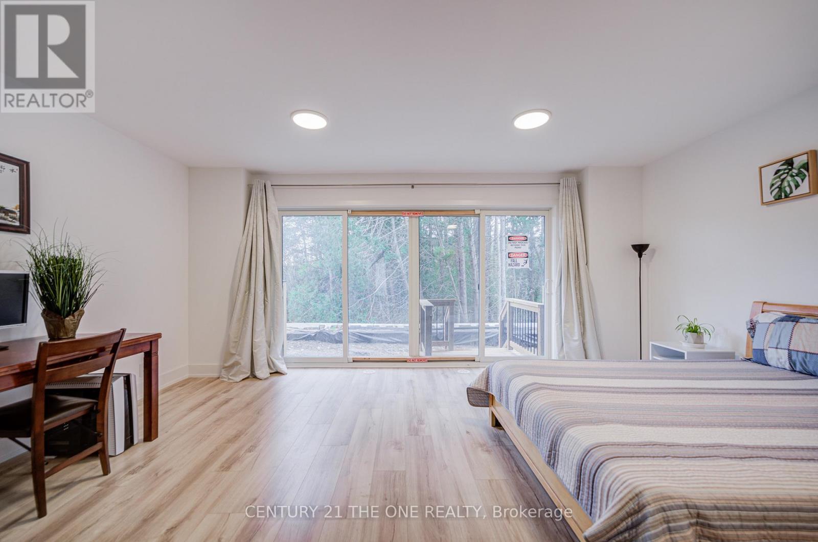 27 Chestnut Court, Aurora, Ontario  L4G 7C4 - Photo 7 - N12536876