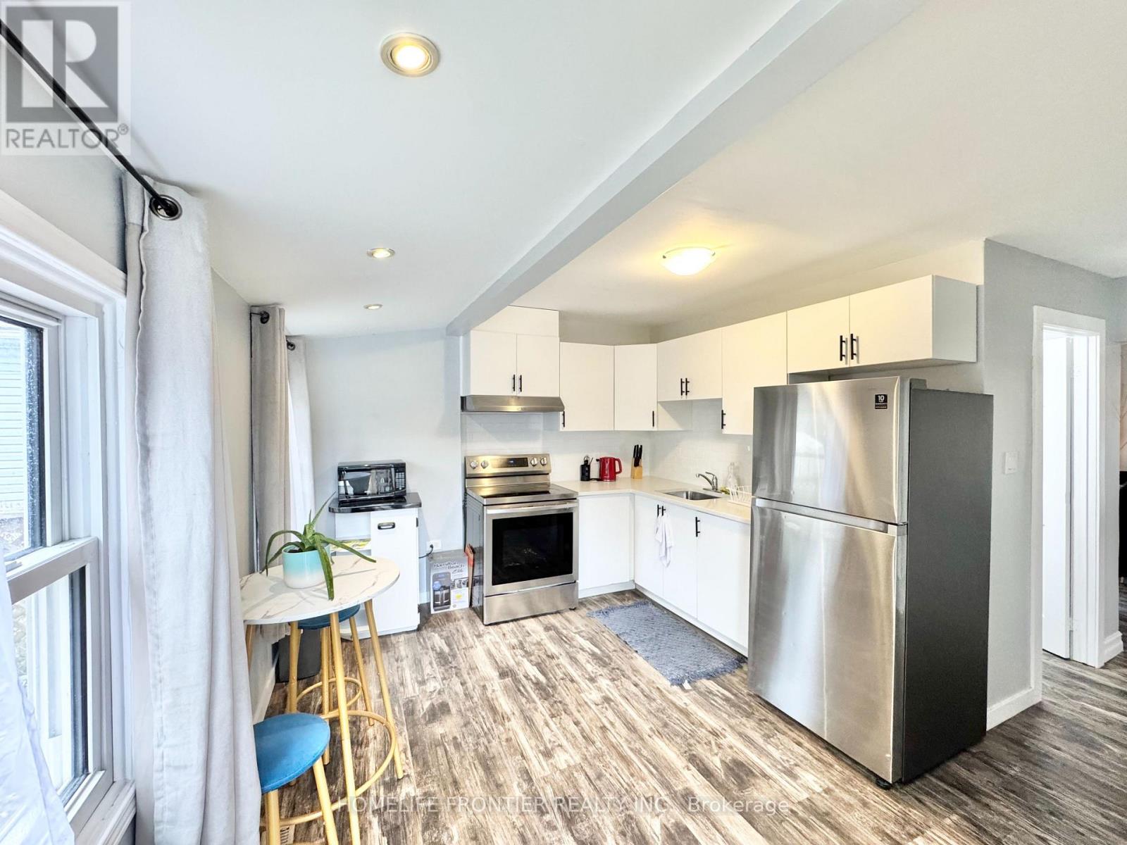 27 Beech Street, Ajax, Ontario  L1S 1W2 - Photo 9 - E12514920