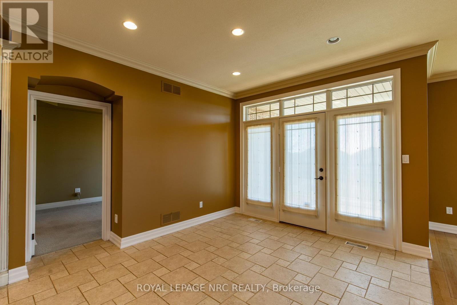 6 Muirfield Trail, Welland, Ontario  L3B 6G7 - Photo 18 - X12459231