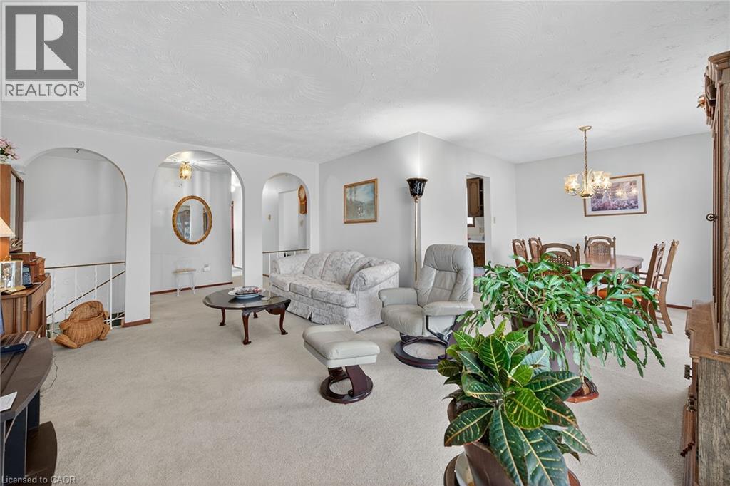 332 King Street E, Stoney Creek, Ontario L8G 1M4 - Photo 11 - 40788292