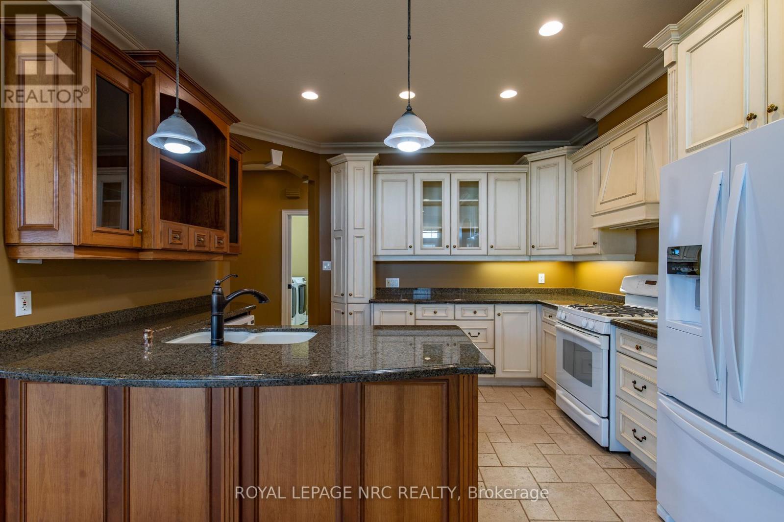 6 Muirfield Trail, Welland, Ontario  L3B 6G7 - Photo 20 - X12459231