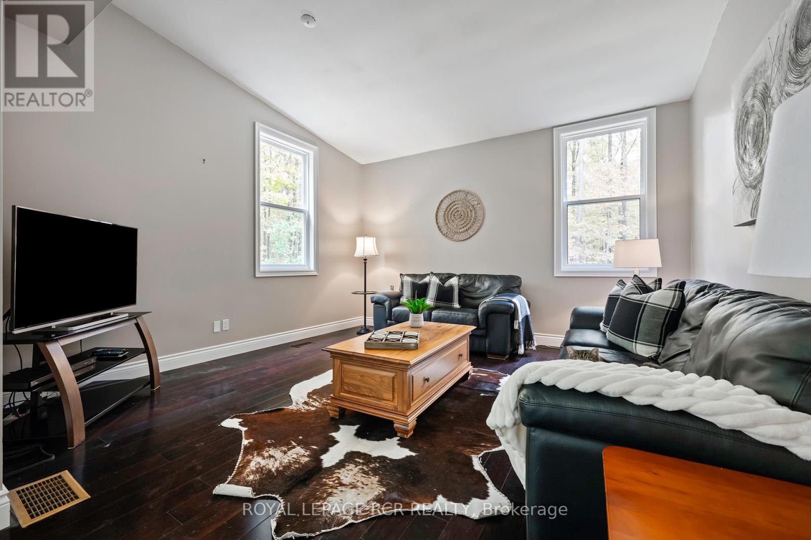 19211 Mountainview Road, Caledon, Ontario  L7K 2G6 - Photo 21 - W12468377