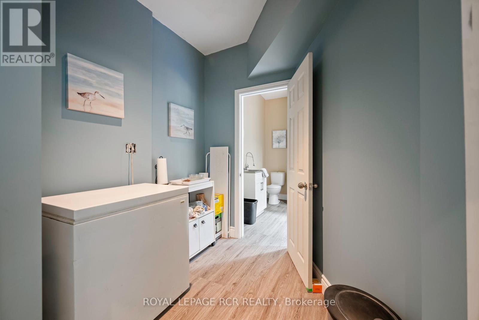 19211 Mountainview Road, Caledon, Ontario  L7K 2G6 - Photo 23 - W12468377