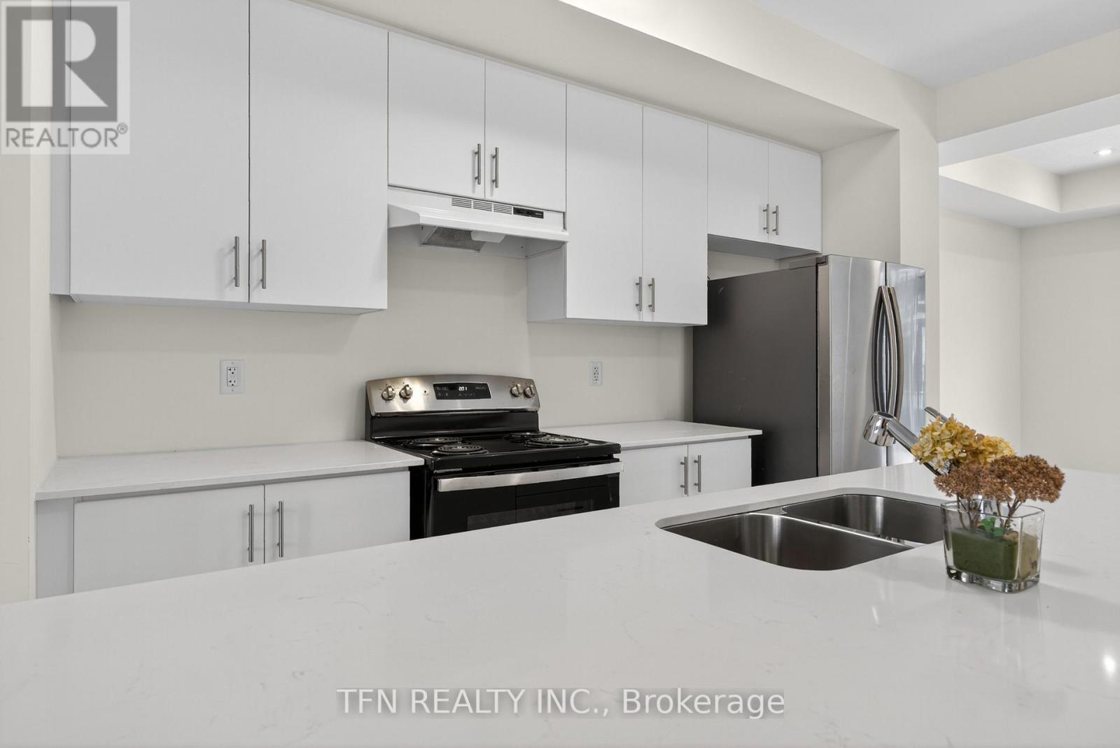 50 Lilac Lane N, Thorold, Ontario  L3B 5N5 - Photo 13 - X12419486