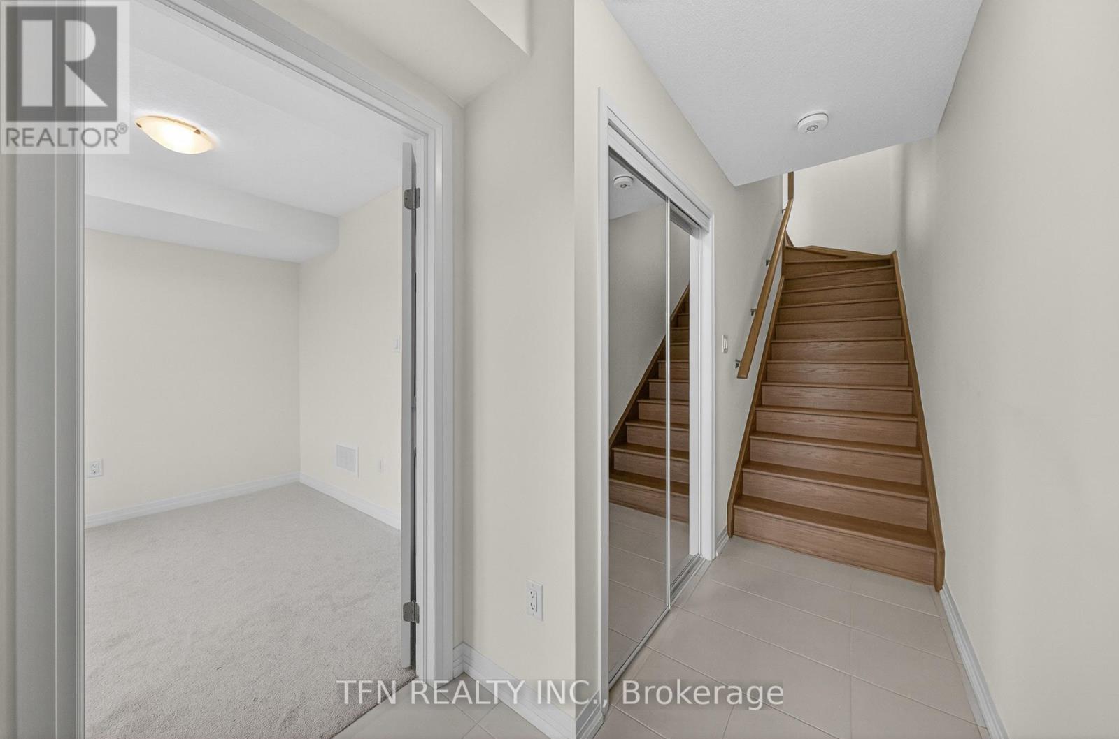 50 Lilac Lane N, Thorold, Ontario  L3B 5N5 - Photo 8 - X12419486