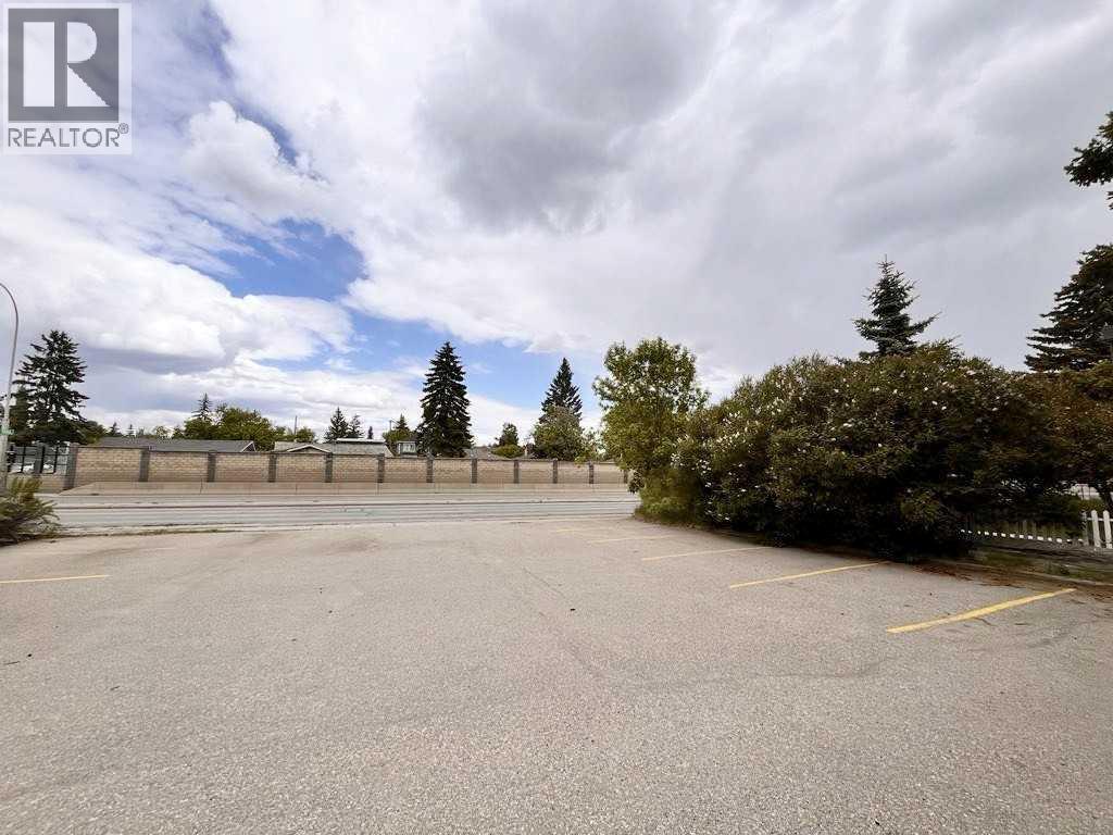 4131 Bow Trail Sw, Calgary, Alberta  T3C 2E9 - Photo 12 - A2222116