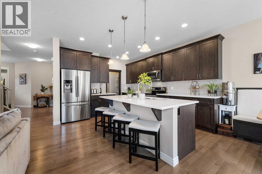 231 Evansglen Circle Nw, Calgary, Alberta  T3P 0W7 - Photo 5 - A2259032