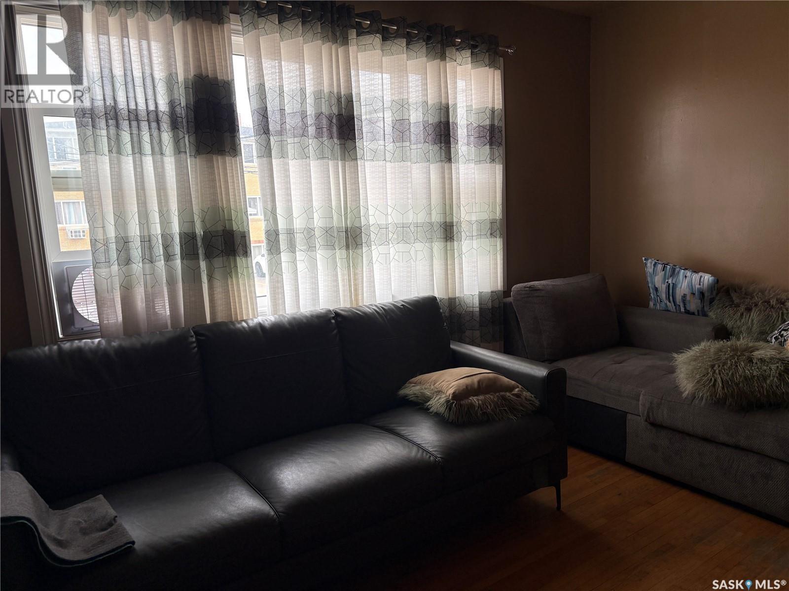 3911 Retallack Street, Regina, Saskatchewan  S4S 3C1 - Photo 3 - SK024063