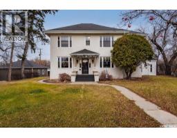 902 32nd STREET W Hudson Bay Park