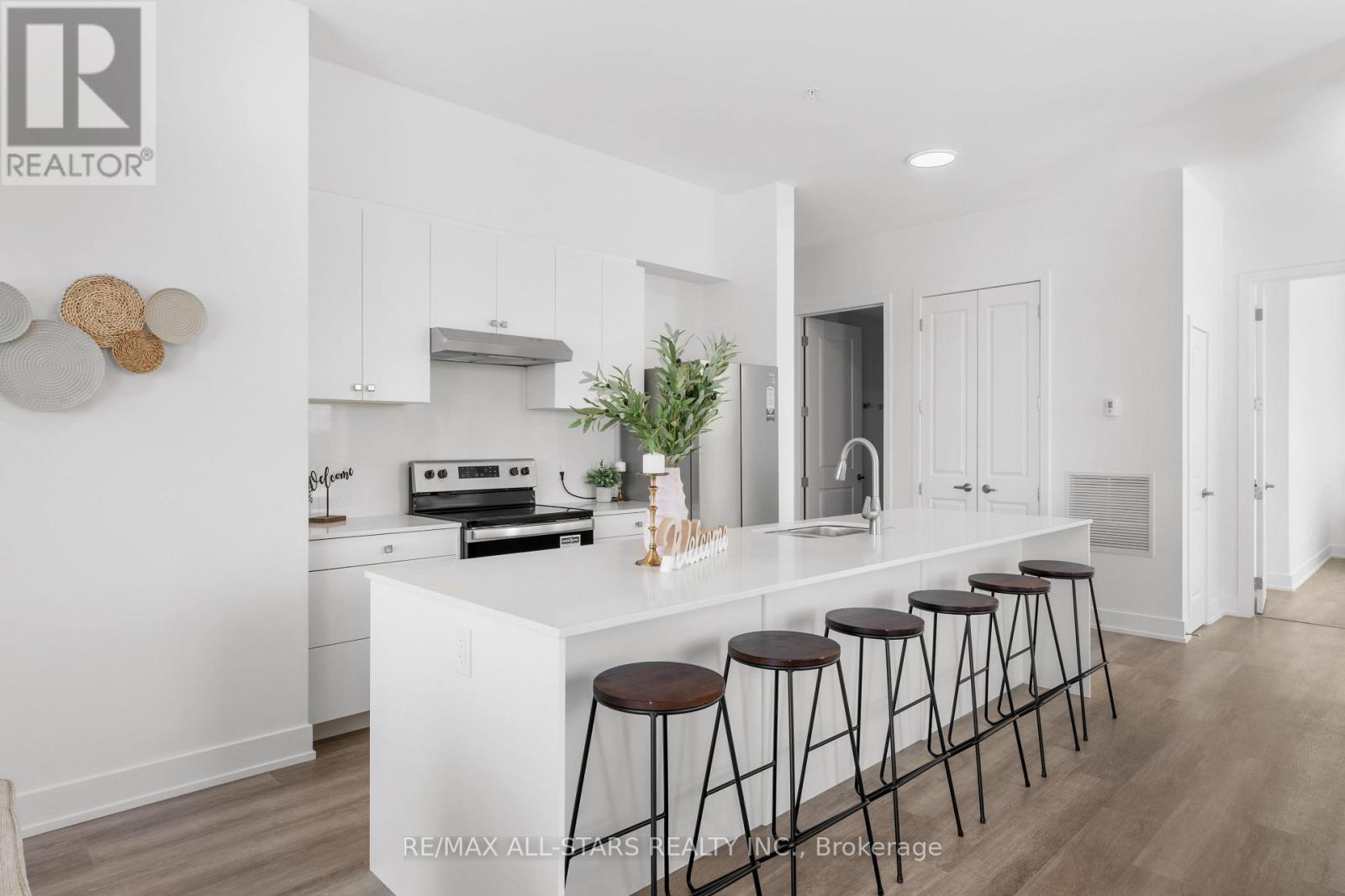 Ph#5 - 19b West Street N, Kawartha Lakes, Ontario K0M 1N0 - Photo 30 - X12544252