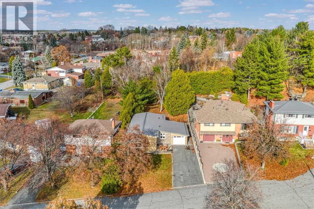 812 Hillsdale Crescent, Sudbury, Ontario P3E 3S9 - Photo 3 - 2125646