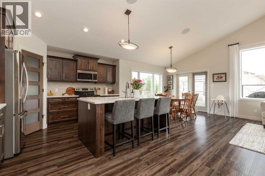 5 Riverford Close W, Lethbridge, Alberta  T1K 8E5 - Photo 5 - A2234545