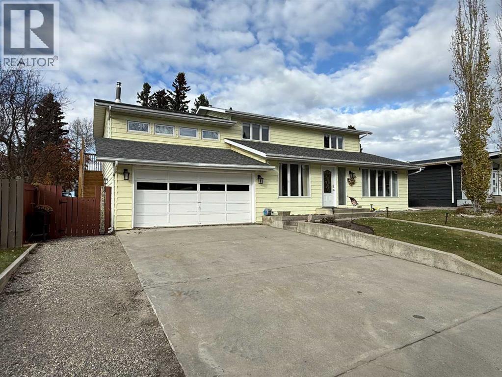 104 Mistaya Road, Hinton, Alberta