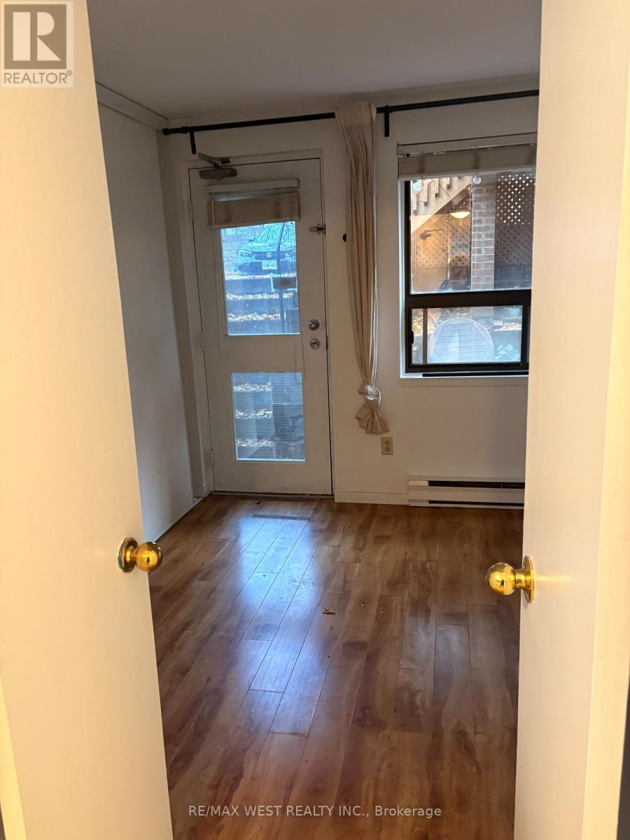 1 - 1061 Bathurst Street, Toronto, Ontario  M5R 3G8 - Photo 11 - C12470679