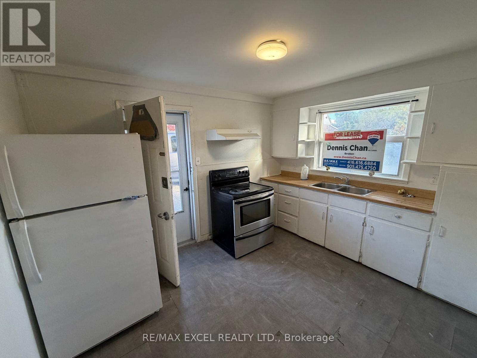 Main Flr & Bsmt, Unit A - 515 Warden Avenue, Toronto, Ontario M1L 3Z2 - Photo 3 - E12542516