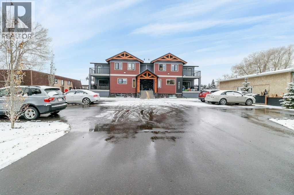 4507 48 Avenue, Sylvan Lake, Alberta  T4S 1N8 - Photo 3 - A2268499