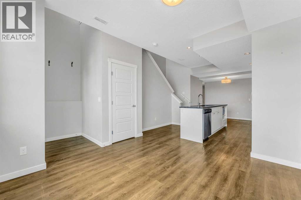 8429 Saddlebrook Drive Ne, Calgary, Alberta  T3J 0B4 - Photo 9 - A2270409