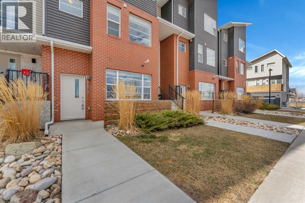 8429 Saddlebrook Drive Ne, Calgary, Alberta  T3J 0B4 - Photo 2 - A2270409