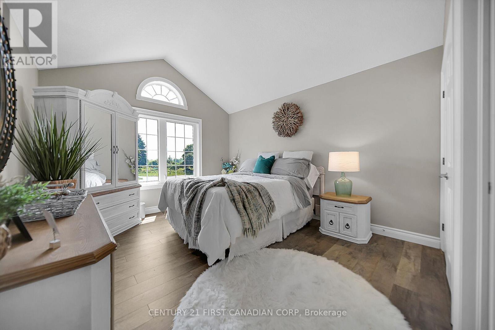 42580 Roberts Line, Central Elgin, Ontario  N0L 2L0 - Photo 18 - X12545432