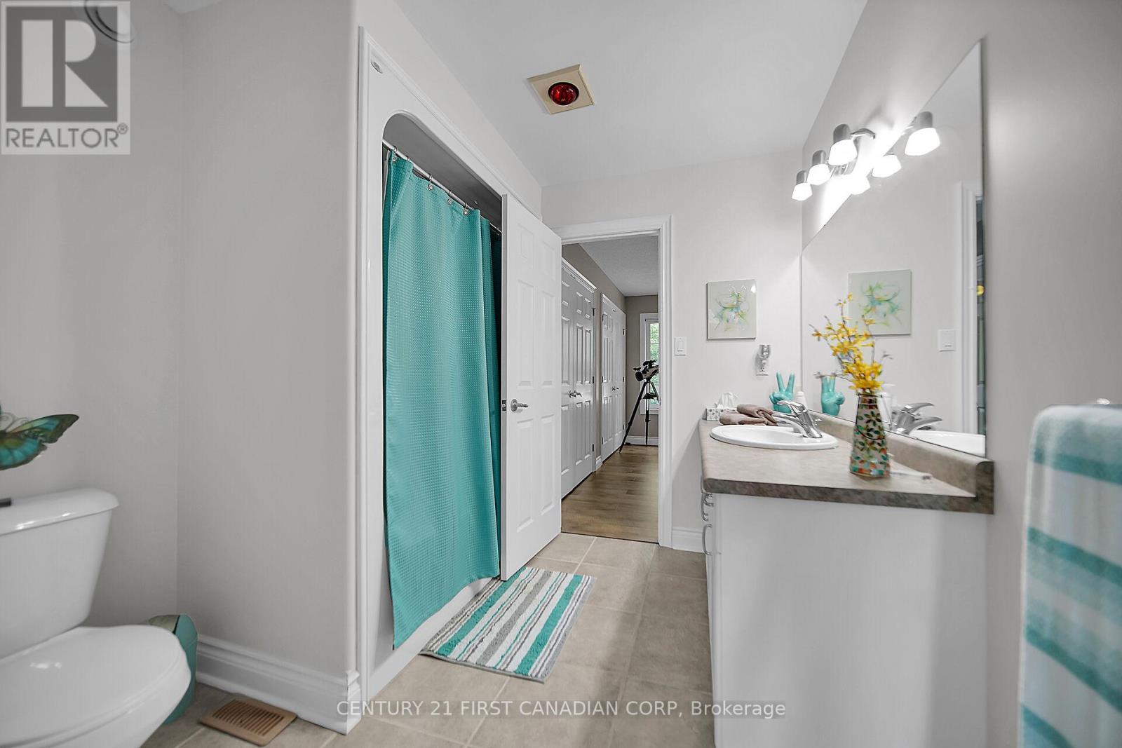 42580 Roberts Line, Central Elgin, Ontario  N0L 2L0 - Photo 20 - X12545432