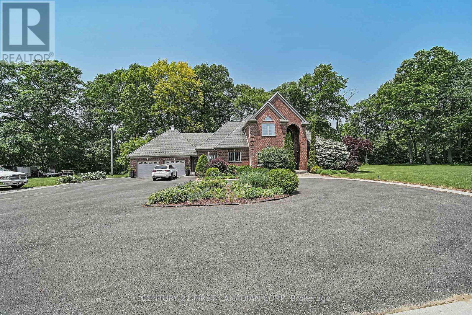 42580 Roberts Line, Central Elgin, Ontario  N0L 2L0 - Photo 41 - X12545432