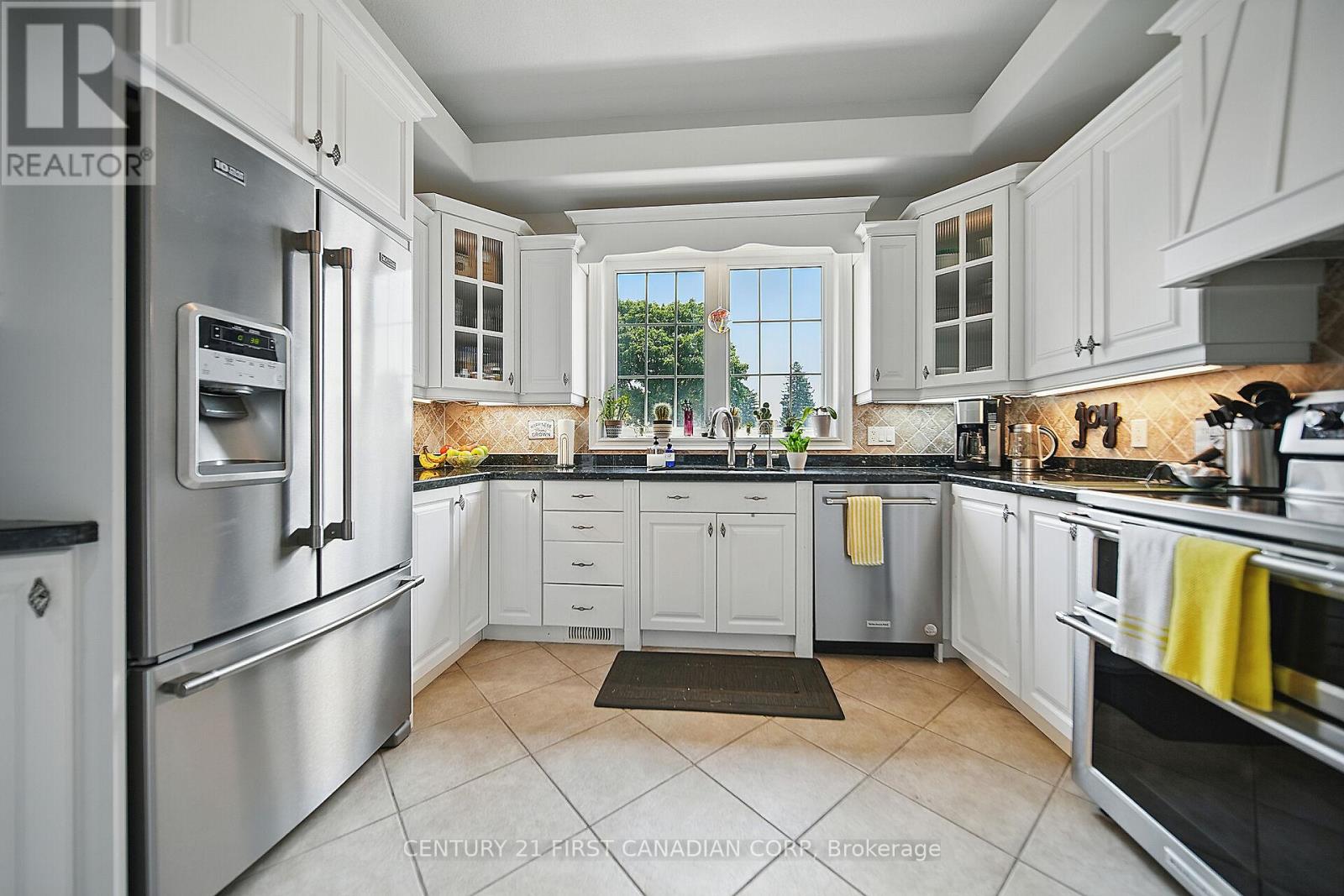 42580 Roberts Line, Central Elgin, Ontario  N0L 2L0 - Photo 9 - X12545432