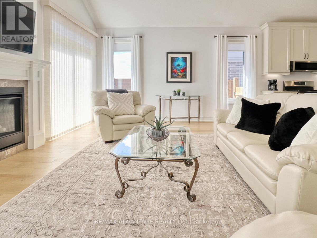 1891 Trailsway Drive, London South, Ontario  N6K 0K7 - Photo 12 - X12545446