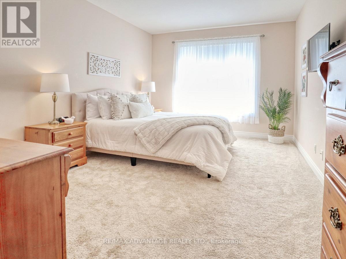 1891 Trailsway Drive, London South, Ontario  N6K 0K7 - Photo 14 - X12545446