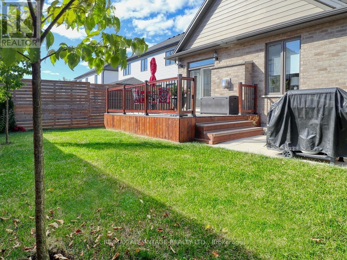1891 Trailsway Drive, London South, Ontario  N6K 0K7 - Photo 39 - X12545446