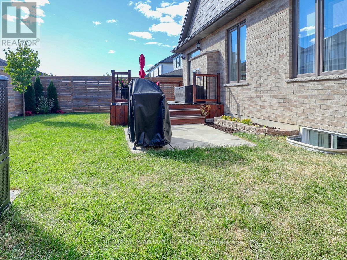 1891 Trailsway Drive, London South, Ontario  N6K 0K7 - Photo 40 - X12545446