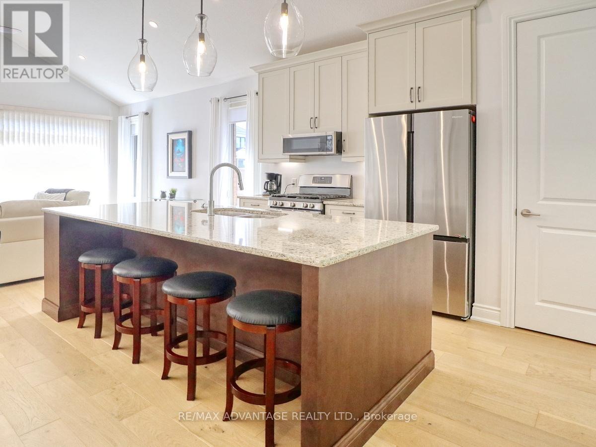 1891 Trailsway Drive, London South, Ontario  N6K 0K7 - Photo 8 - X12545446