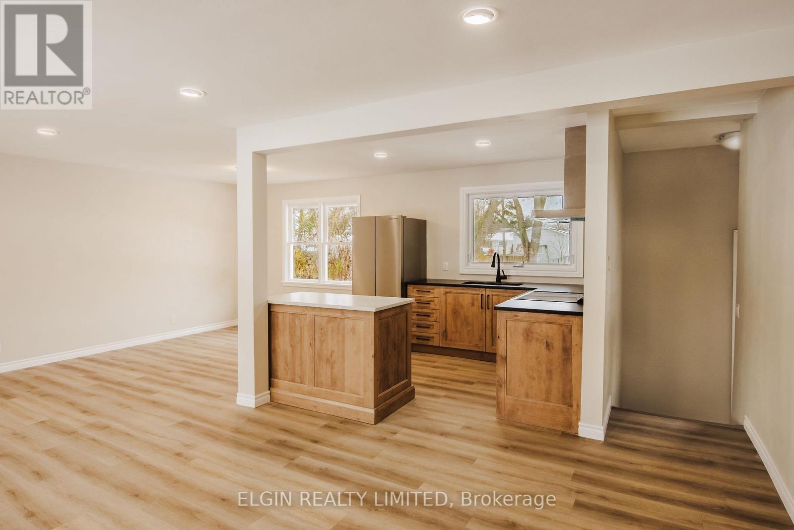 253 Alma Street, St. Thomas, Ontario  N5P 3B9 - Photo 5 - X12545506