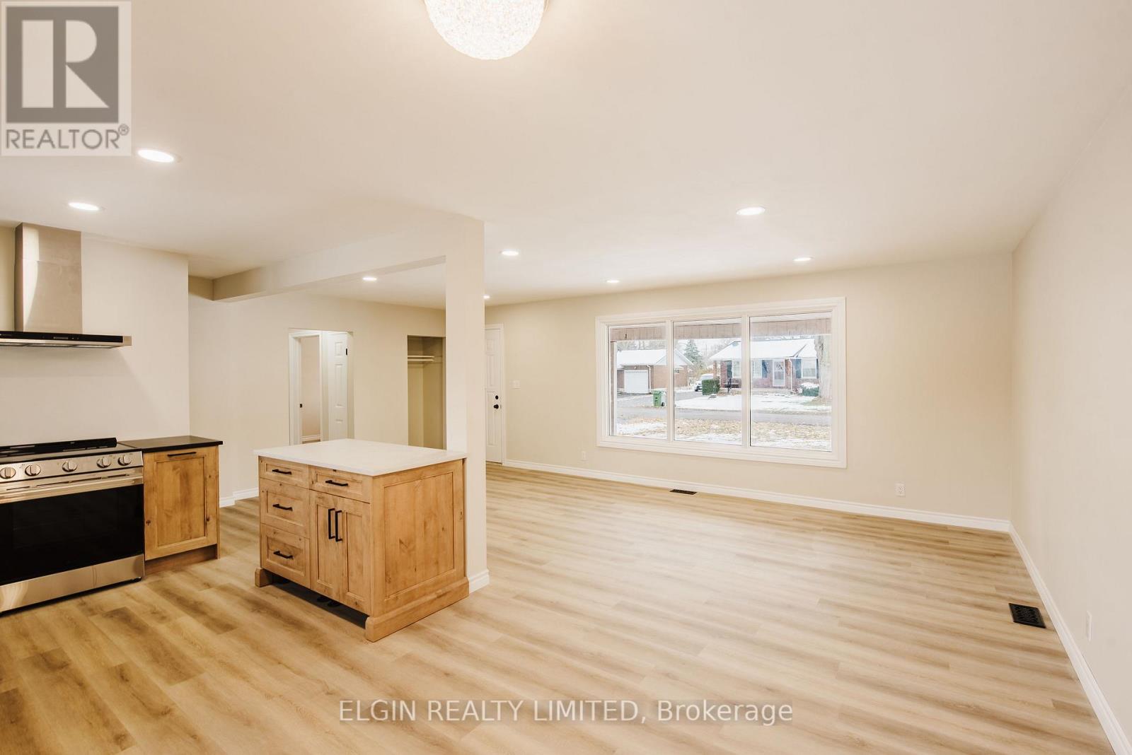 253 Alma Street, St. Thomas, Ontario  N5P 3B9 - Photo 6 - X12545506