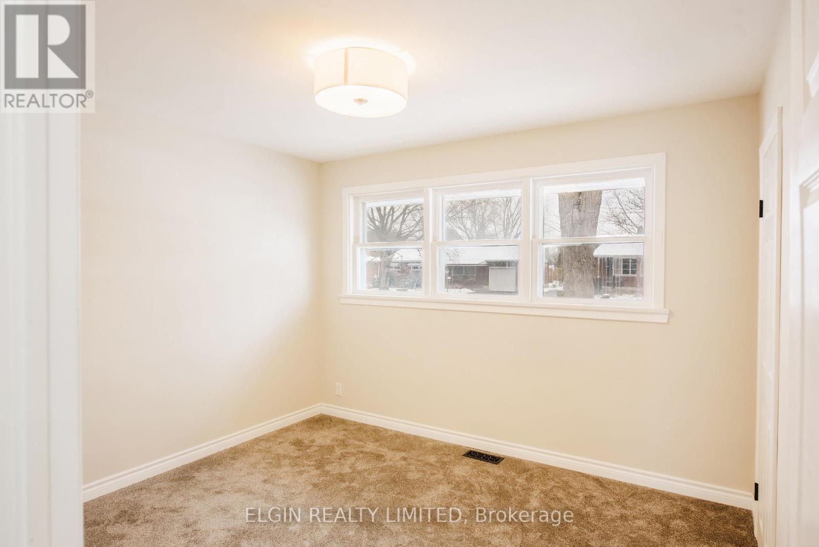 253 Alma Street, St. Thomas, Ontario  N5P 3B9 - Photo 7 - X12545506