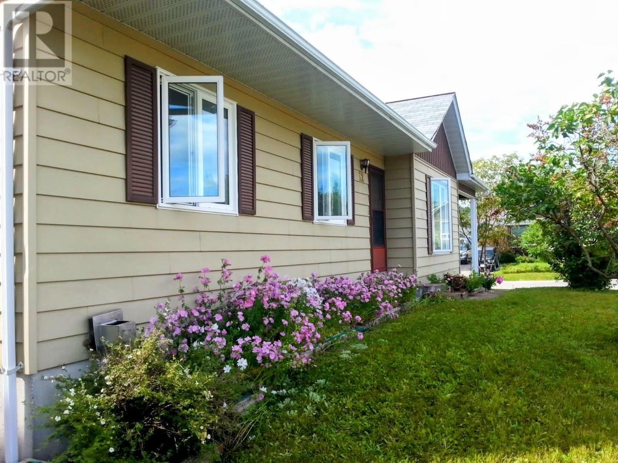 12 Wendego ST, Manitouwadge, Ontario