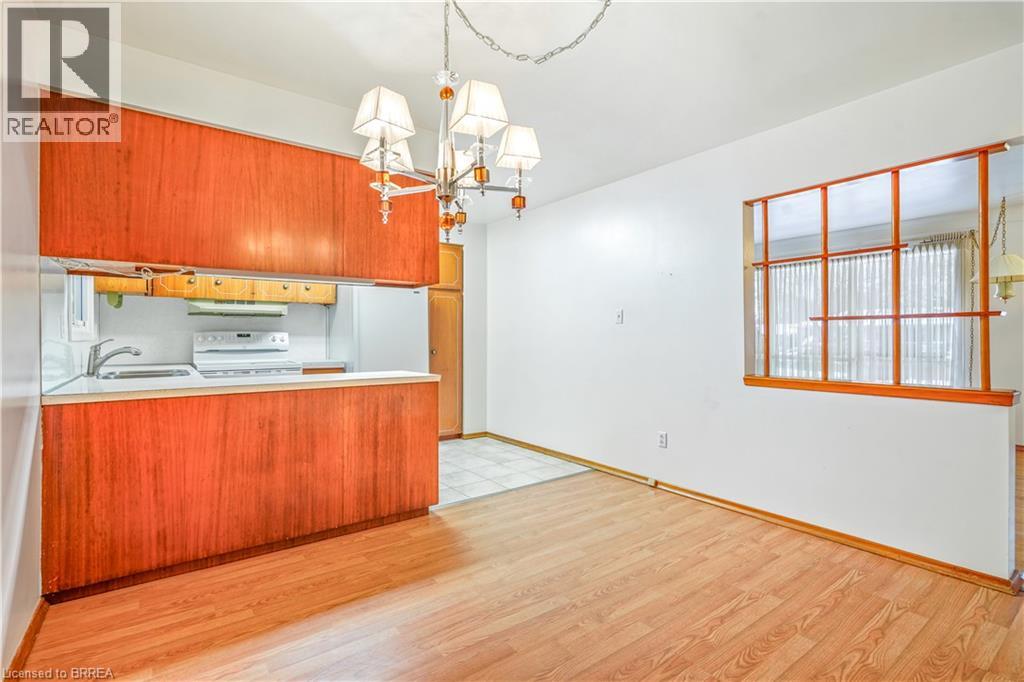 8 Stockdale Drive, Brantford, Ontario  N3R 2R5 - Photo 12 - 40787393