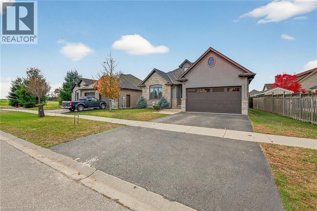 11 Jong Street, Waterford, Ontario  N0E 1Y0 - Photo 2 - 40787126