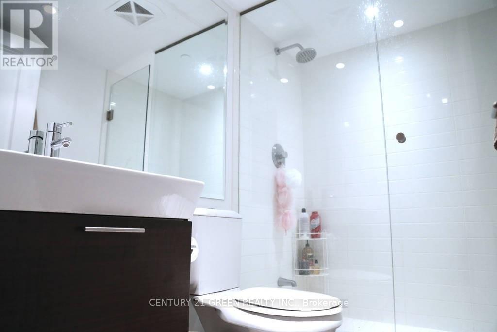 2415 - 386 Yonge Street, Toronto, Ontario  M5B 0A5 - Photo 6 - C12545204